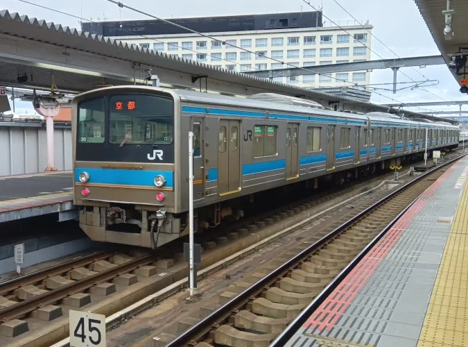205系0番台 奈良駅にて